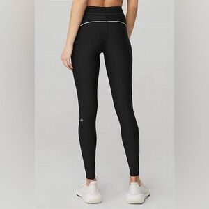 Alo Yoga Airlift High-Waist Suit Up Legging